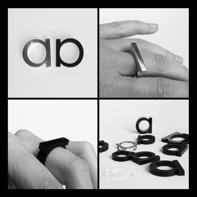 Tak jako písmeno „a“ stojí na začátku abecedy, stojí i na počátku mé inspirace písmem Futura. Vždyť tento jednoduchý tvar je už hotovým šperkem — stačí změnit úhel pohledu a prsten je na světě!